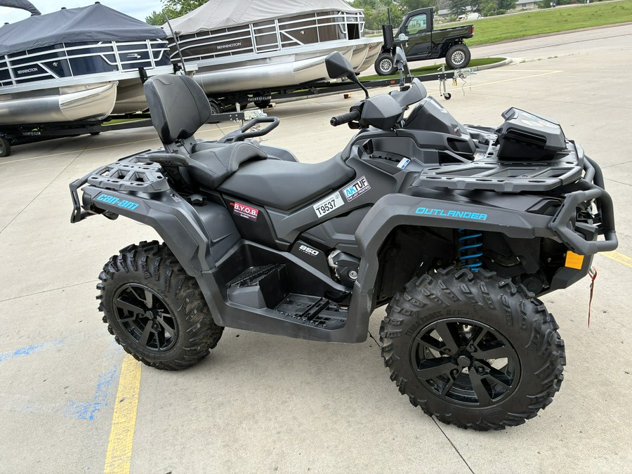 2021 Can-Am Outlander™ MAX XT 850