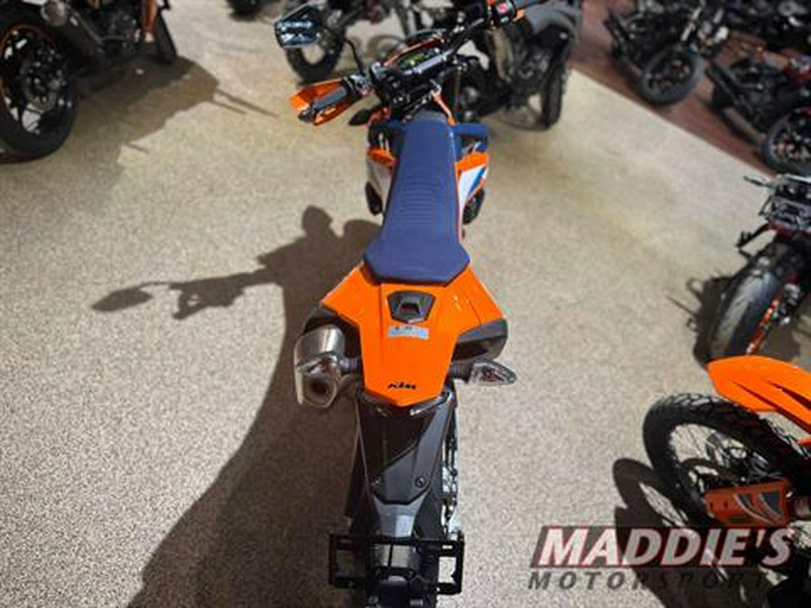 2024 KTM 690 SMC R