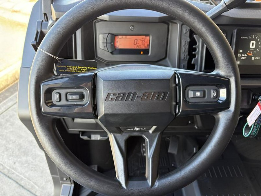 2026 Can-Am® Defender MAX LONE STAR HD11