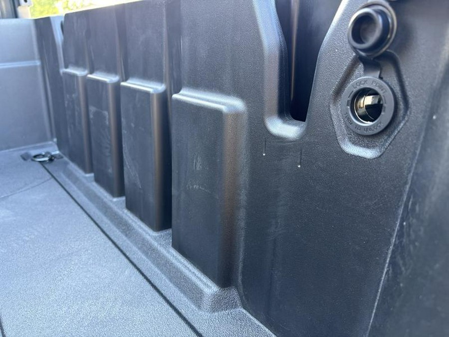 2026 Can-Am® Defender MAX LONE STAR HD11