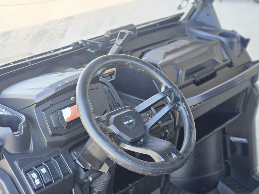 2025 Can-Am Defender MAX XT HD9