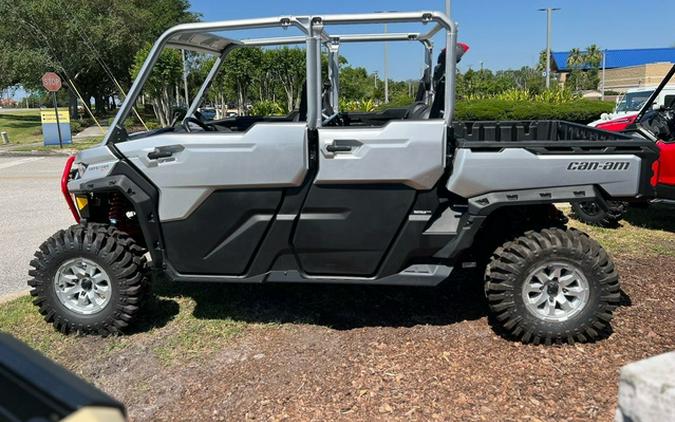 2024 Can-Am Defender MAX X mr with Half-Doors HD10