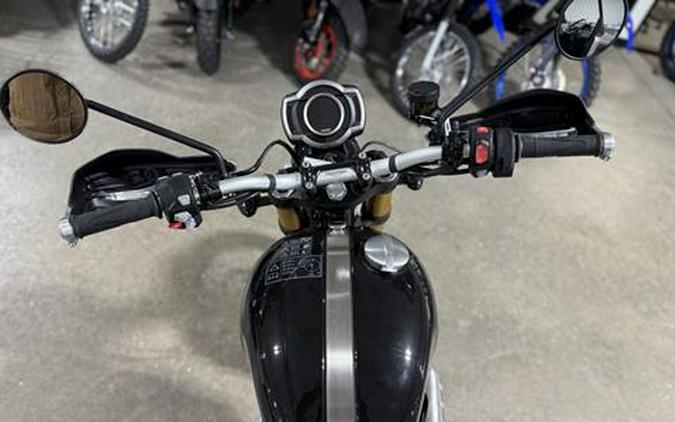 2025 Triumph Scrambler 1200 XE