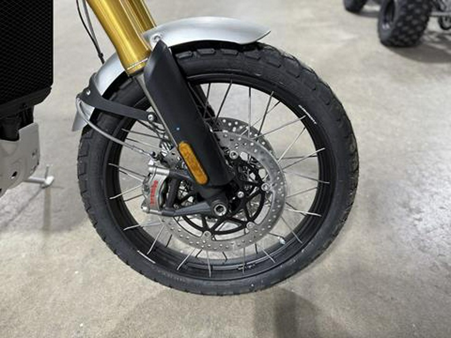 2025 Triumph Scrambler 1200 XE