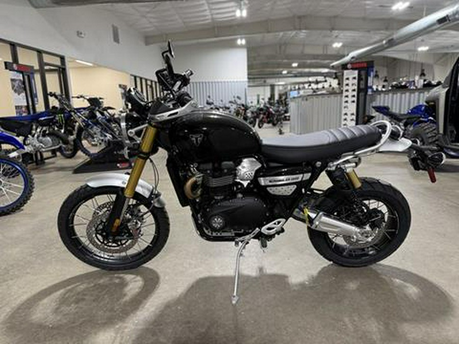 2025 Triumph Scrambler 1200 XE