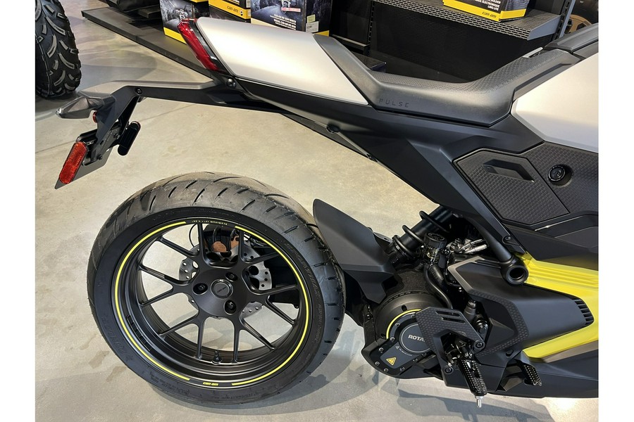 2025 Can-Am Pulse® 73