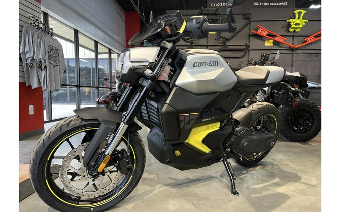 2025 Can-Am Pulse® 73