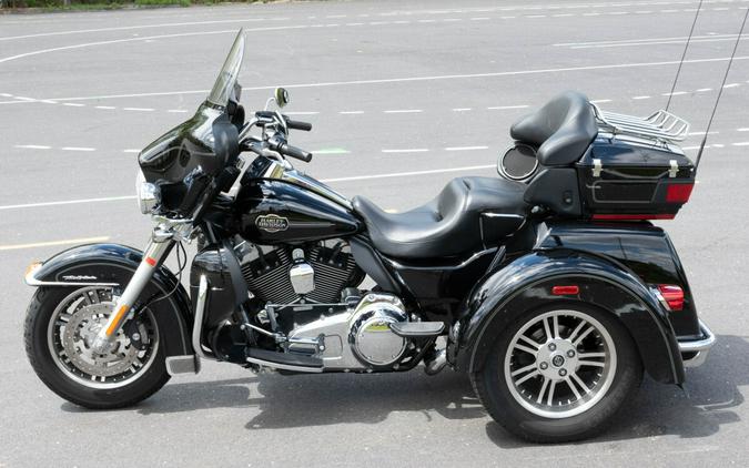 2013 Harley-Davidson Tri Glide Ultra Classic FLHTCUTG