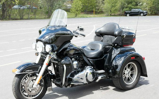 2013 Harley-Davidson Tri Glide Ultra Classic FLHTCUTG