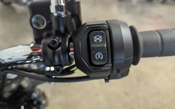 2025 Indian Scout Sixty Classic Black Metallic