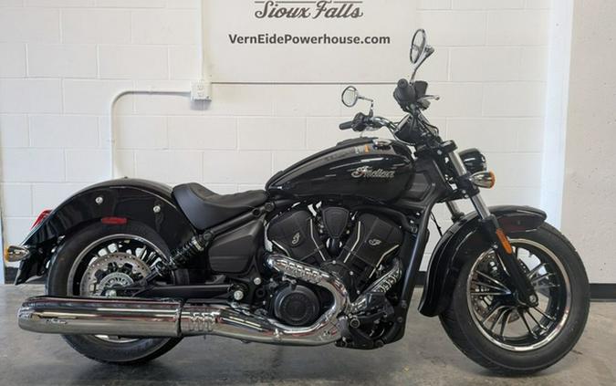 2025 Indian Scout Sixty Classic Black Metallic