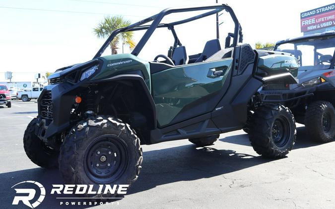 2023 Can-Am® Commander DPS 700