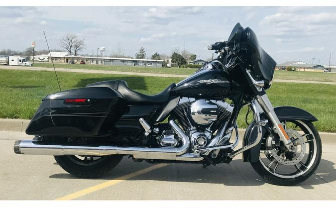 2015 Harley-Davidson® FLHXS STREET GLIDE SPECIAL