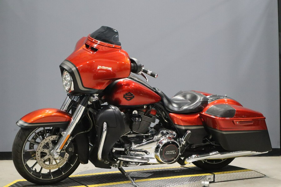 2018 Harley-Davidson CVO Street Glide