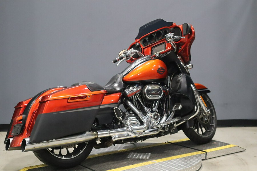 2018 Harley-Davidson CVO Street Glide FLHXSE