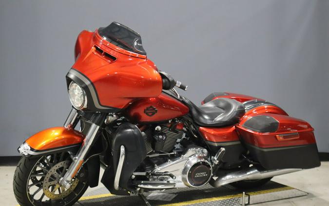 2018 Harley-Davidson CVO Street Glide FLHXSE