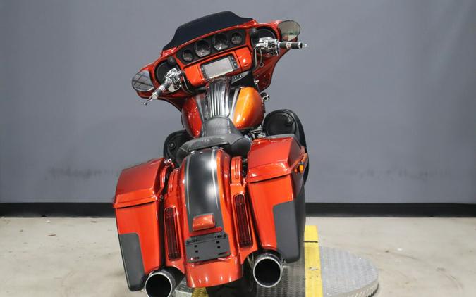 2018 Harley-Davidson CVO Street Glide FLHXSE