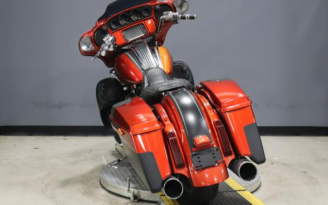 2018 Harley-Davidson CVO Street Glide FLHXSE
