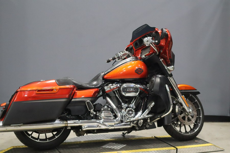 2018 Harley-Davidson CVO Street Glide FLHXSE