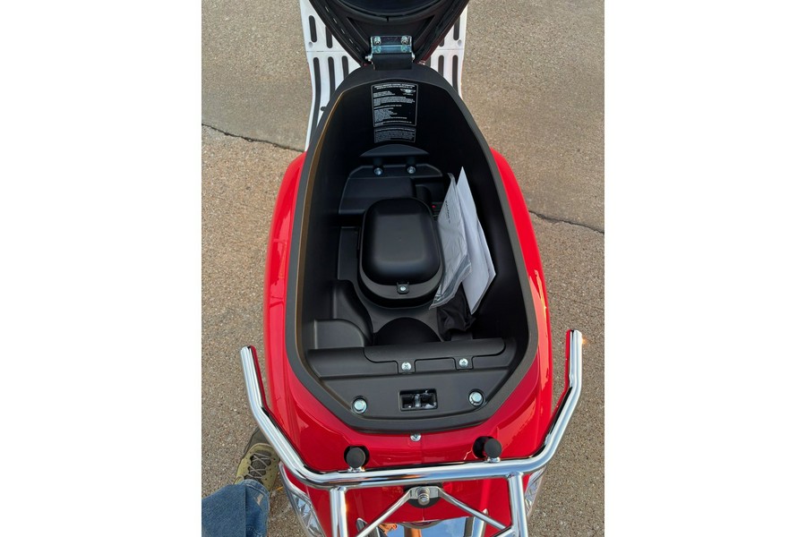2025 ScootStar Retrostar 50 Red
