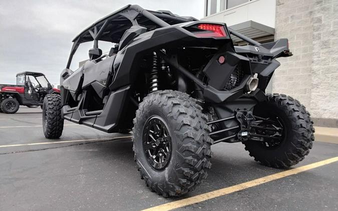 2026 Can-Am Maverick X3 MAX X Ds Turbo RR Triple Black_4.5 In