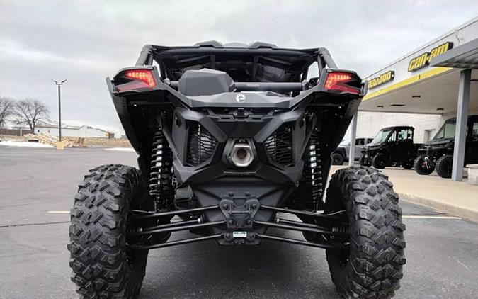 2026 Can-Am Maverick X3 MAX X Ds Turbo RR Triple Black_4.5 In