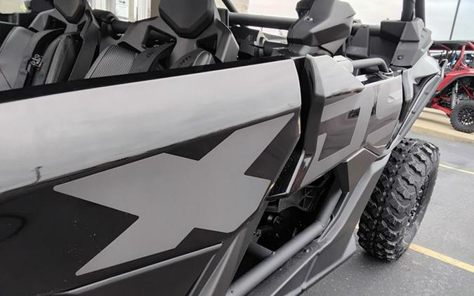 2026 Can-Am Maverick X3 MAX X Ds Turbo RR Triple Black_4.5 In