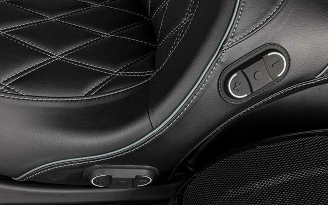 2026 Indian Pursuit Dark Horse 112 w/ PowerBand Audio Black