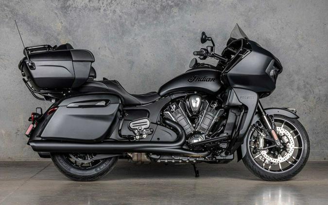 2026 Indian Pursuit Dark Horse 112 w/ PowerBand Audio Black