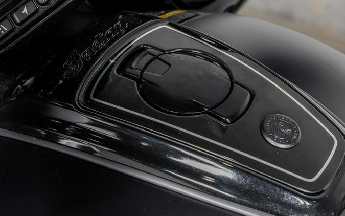 2026 Indian Pursuit Dark Horse 112 w/ PowerBand Audio Black