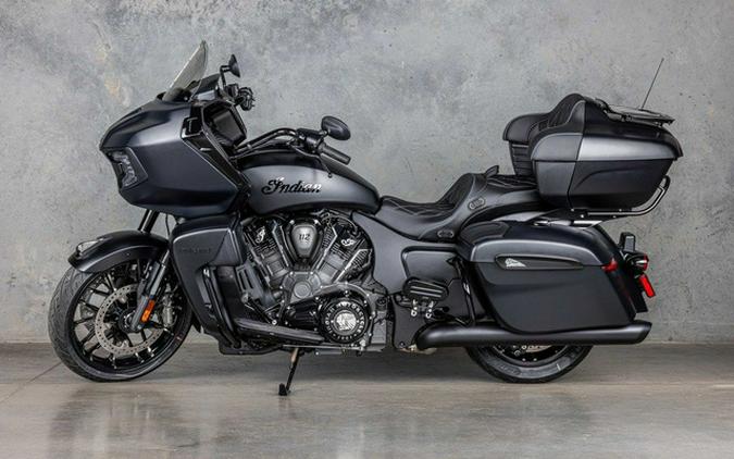 2026 Indian Pursuit Dark Horse 112 w/ PowerBand Audio Black