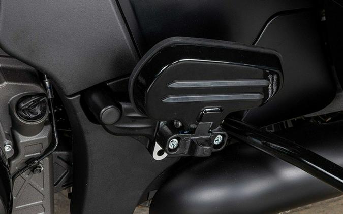 2026 Indian Pursuit Dark Horse 112 w/ PowerBand Audio Black