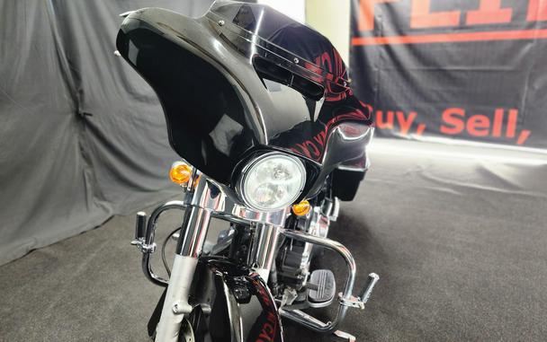 2014 Harley-Davidson® FLHXI