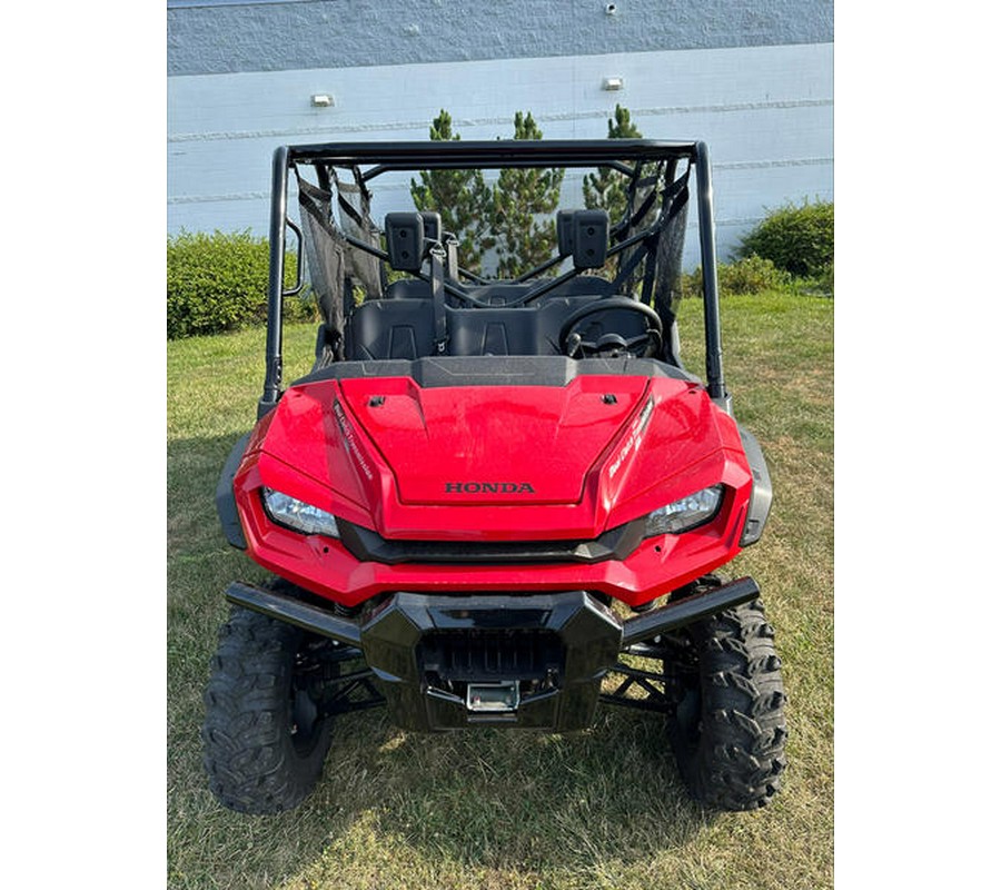 2024 Honda® Pioneer 1000-6 Deluxe Crew