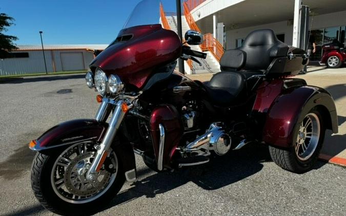 2019 Harley-Davidson Tri Glide Ultra Twisted Cherry