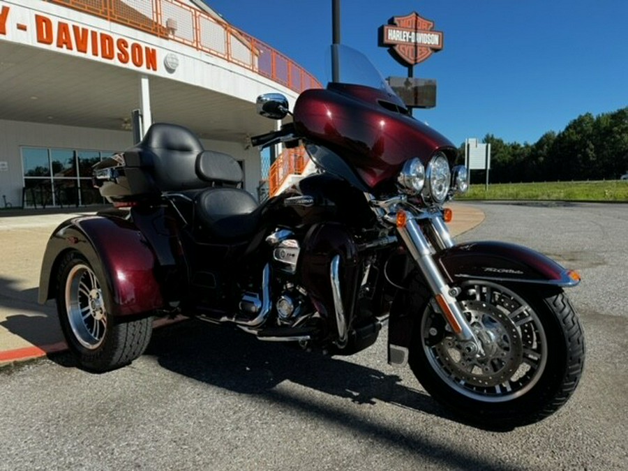 2019 Harley-Davidson Tri Glide Ultra Twisted Cherry