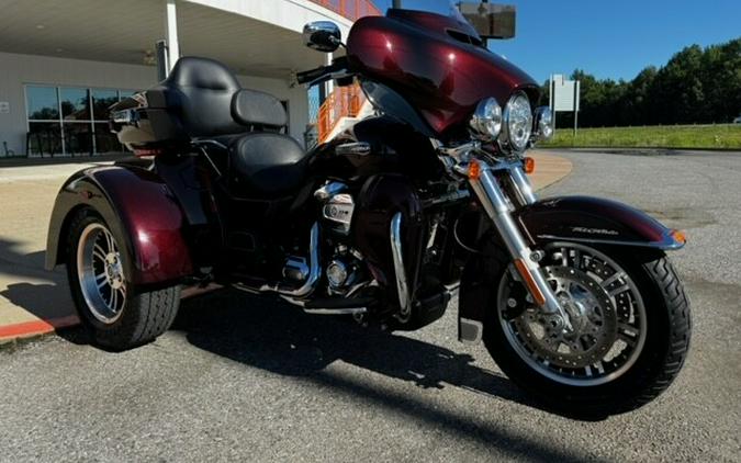 2019 Harley-Davidson Tri Glide Ultra Twisted Cherry