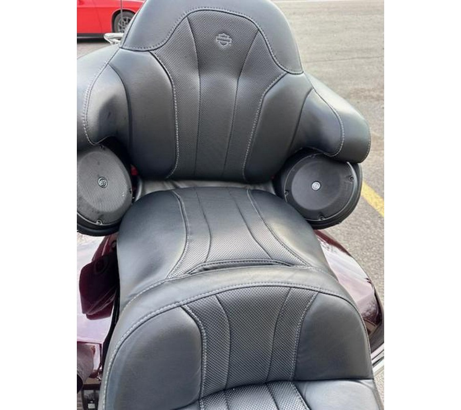 2017 Harley-Davidson® FLHTKSE - CVO™ Limited