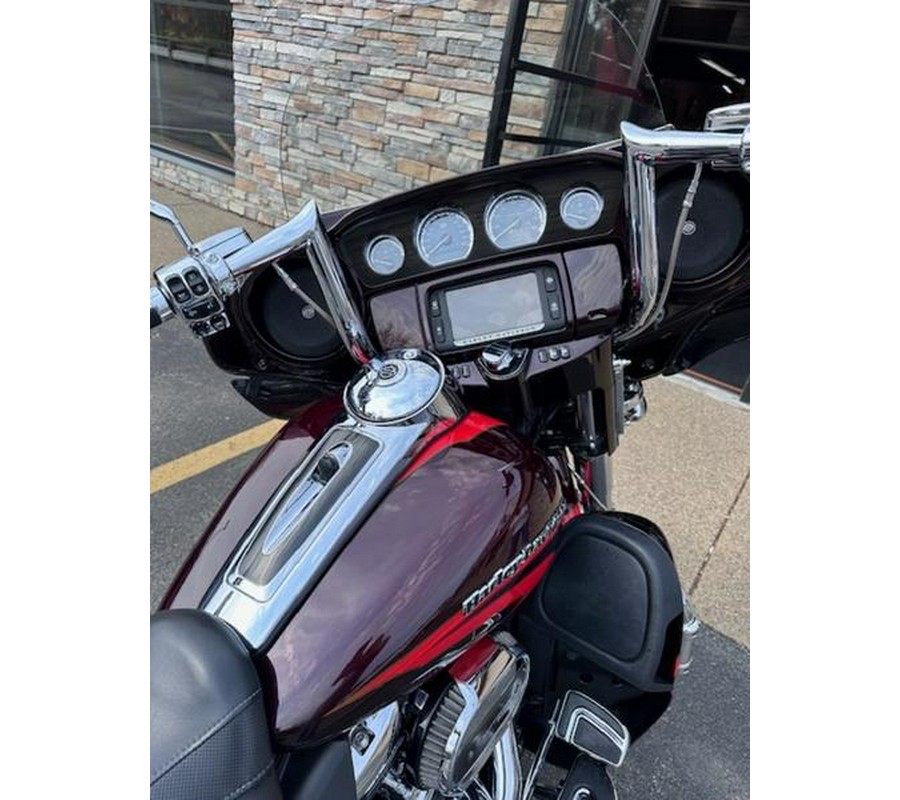 2017 Harley-Davidson® FLHTKSE - CVO™ Limited