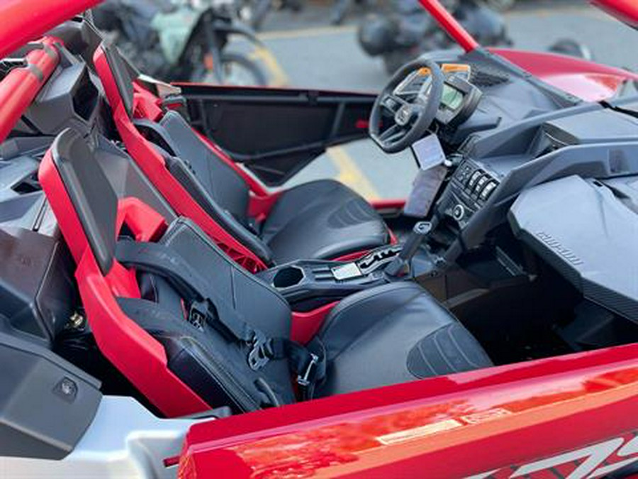 2025 Can-Am Maverick X3 X DS Turbo RR with Smart-Shox