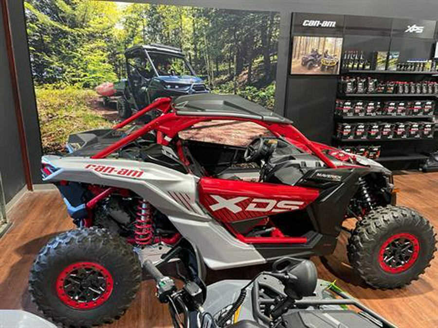 2025 Can-Am Maverick X3 X DS Turbo RR with Smart-Shox