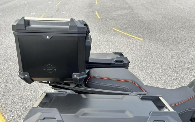 2025 Harley-Davidson® RA1250SE