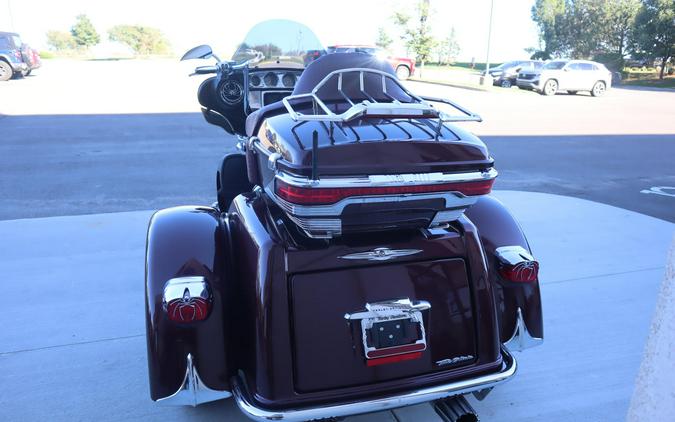 2019 Harley-Davidson Tri Glide Ultra (FLHTCUTG)