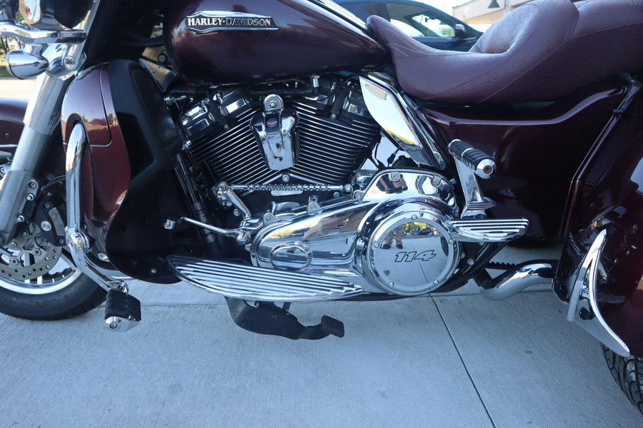 2019 Harley-Davidson Tri Glide Ultra (FLHTCUTG)