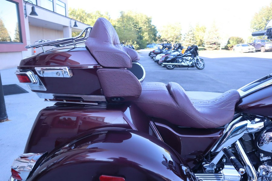 2019 Harley-Davidson Tri Glide Ultra (FLHTCUTG)