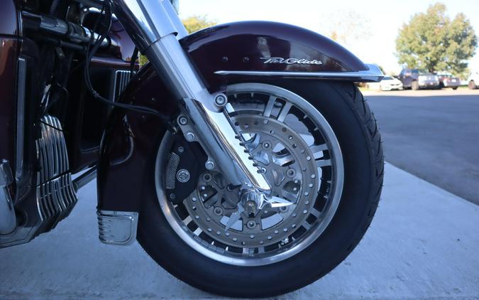 2019 Harley-Davidson Tri Glide Ultra (FLHTCUTG)