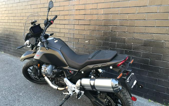 2025 Moto Guzzi V85 Strada