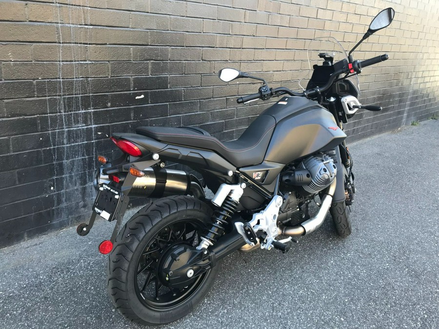 2025 Moto Guzzi V85 Strada