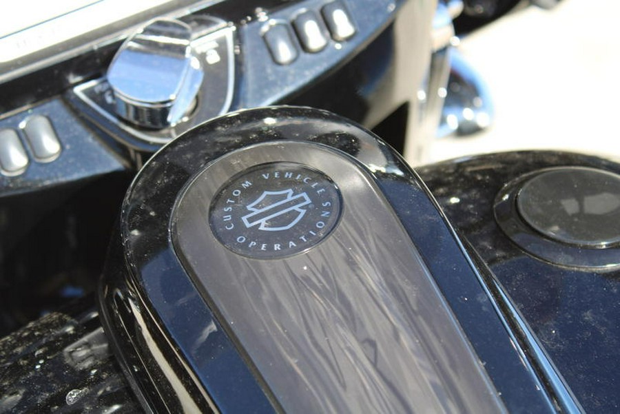 2017 Harley-Davidson® FLHXSE - CVO™ Street Glide®