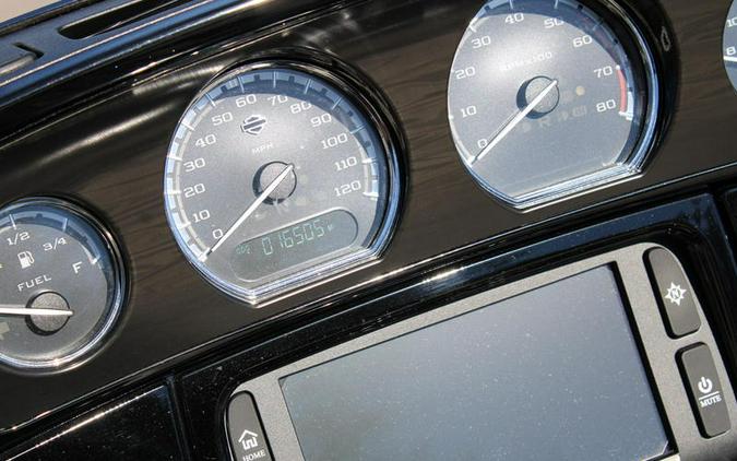 2017 Harley-Davidson® FLHXSE - CVO™ Street Glide®